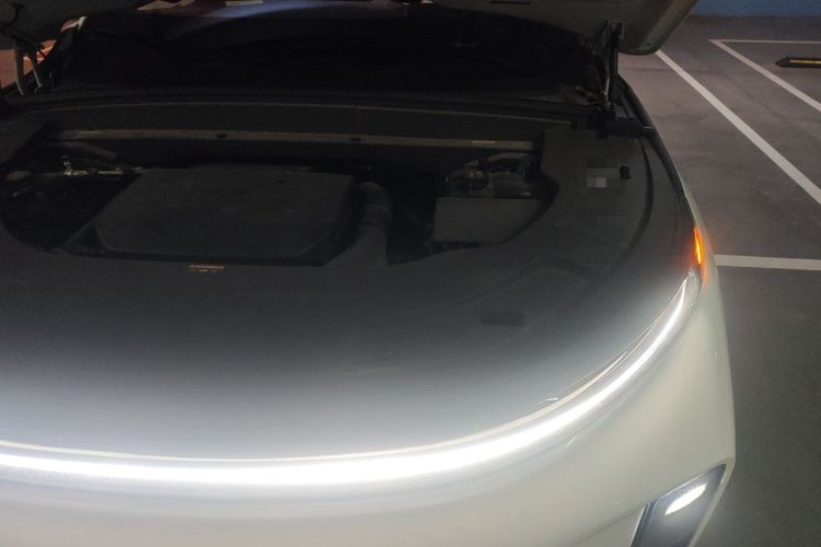 Used Li Auto L7 2023 Pro Model Engine Bay Left