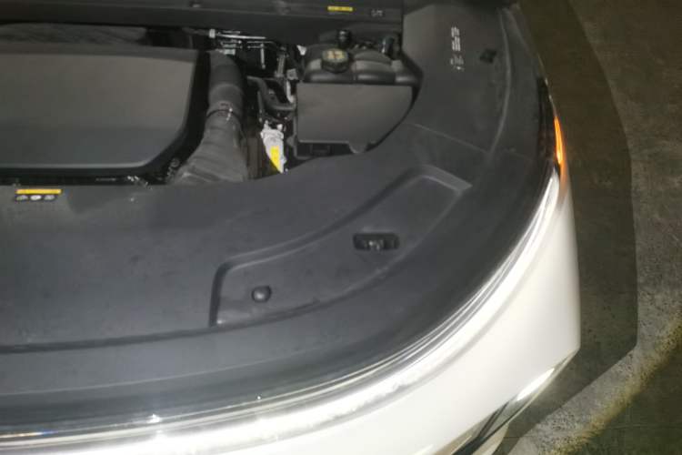 Used Li Auto L7 2023 Pro Model Engine Bay Left