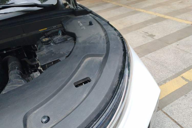 Used Li Auto L7 2023 Pro Model Engine Bay Left