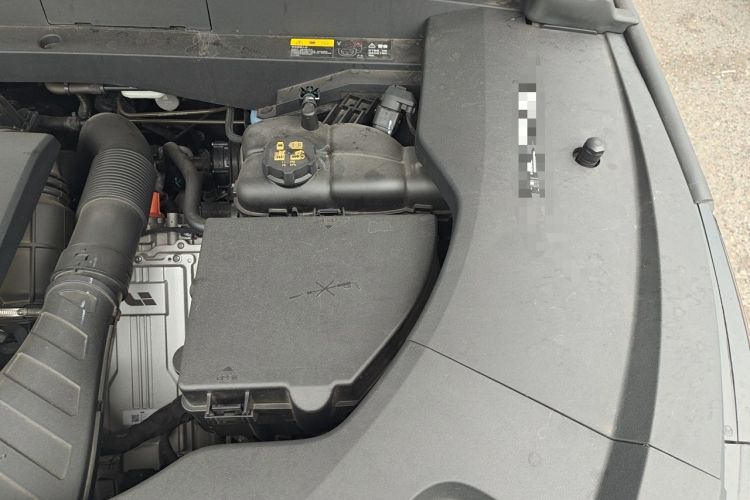 Used Li Auto L7 2023 Pro Model Engine Bay Left