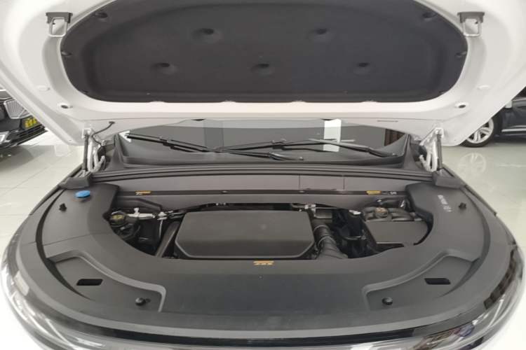 Used Li Auto L7 2023 Pro Model Engine Bay