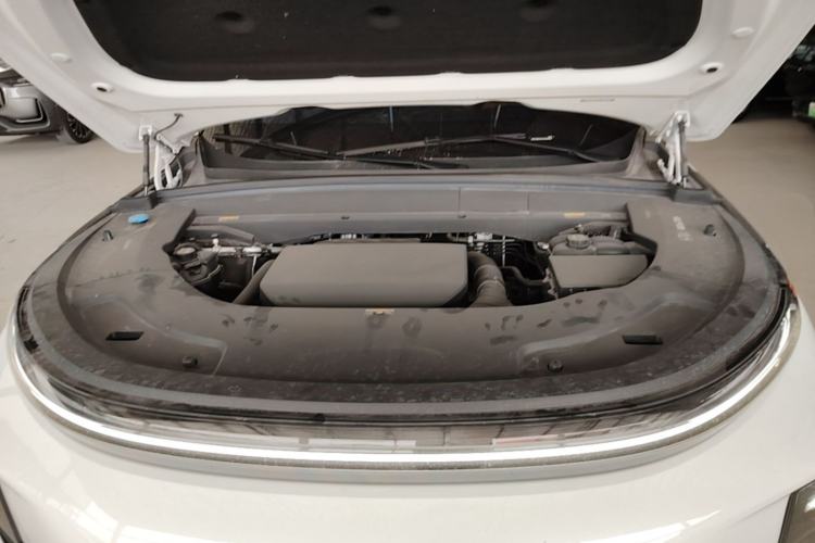 Used Li Auto L7 2023 Pro Model Engine Bay
