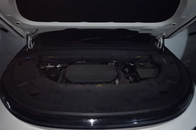 Used Li Auto L7 2023 Pro Model Engine Bay