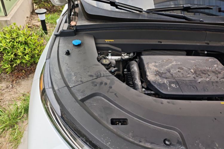 Used Li Auto L7 2023 Pro Model Engine Bay Right