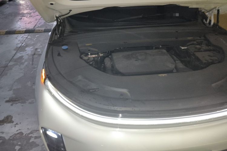 Used Li Auto L7 2023 Pro Model Engine Bay Right