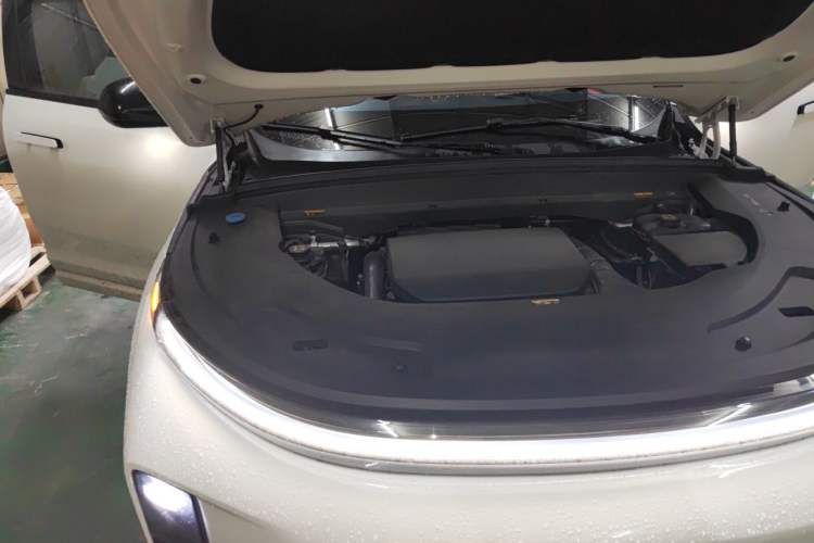 Used Li Auto L7 2023 Pro Model Engine Bay Right