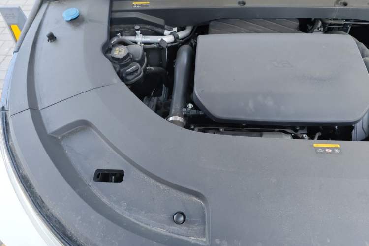 Used Li Auto L7 2023 Pro Model Engine Bay Right