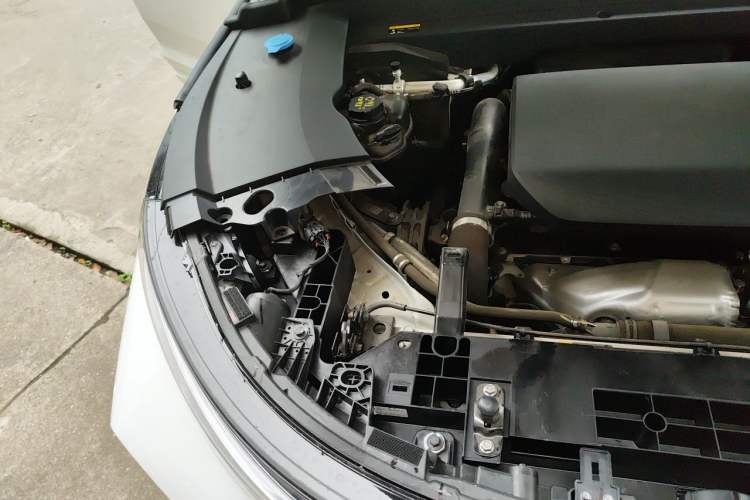 Used Li Auto L7 2023 Air model Engine Bay Right