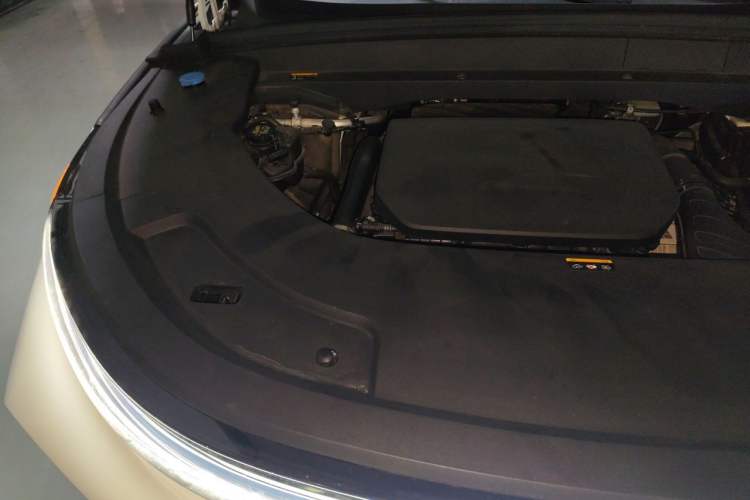 Used Li Auto L7 2023 Pro Model Engine Bay Right