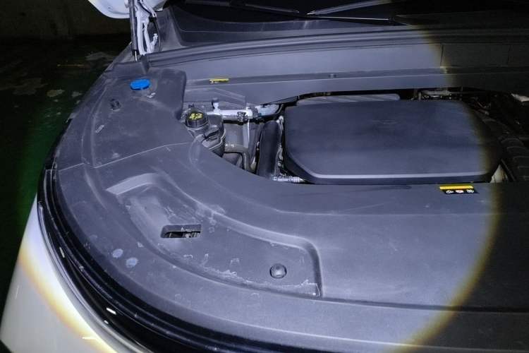 Used Li Auto L7 2023 Pro Model Engine Bay Right
