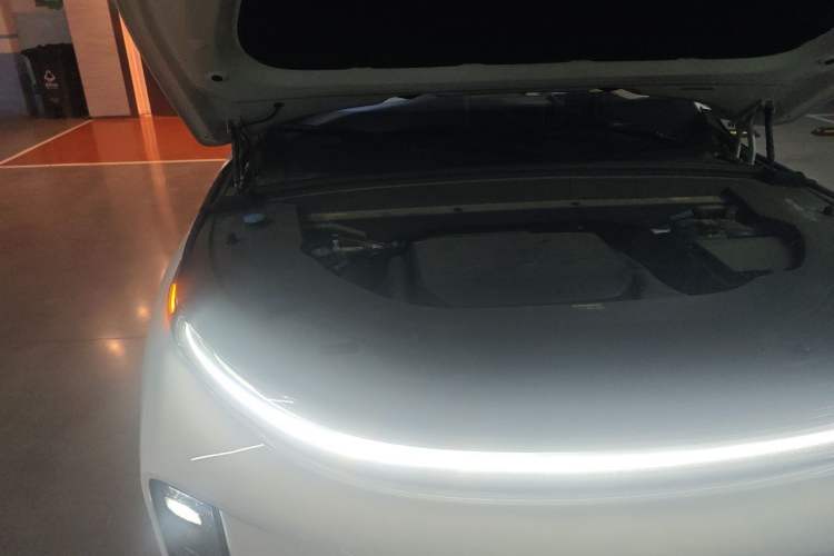 Used Li Auto L7 2023 Pro Model Engine Bay Right