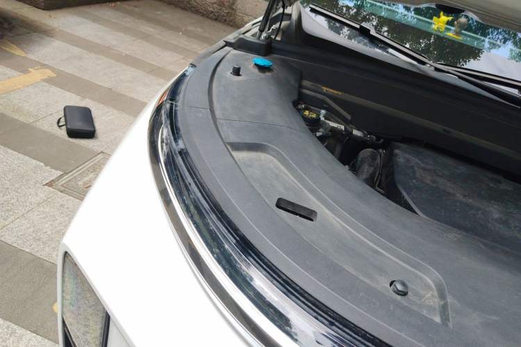 Used Li Auto L7 2023 Pro Model Engine Bay Right