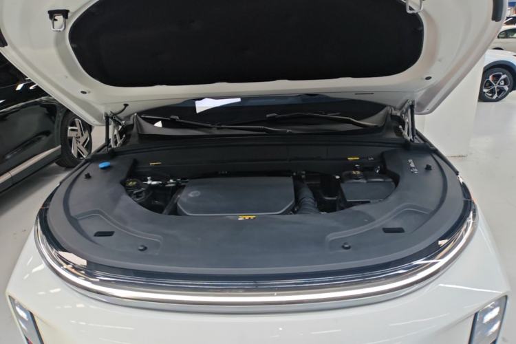 Used Li Auto L7 2023 Air model Engine Bay