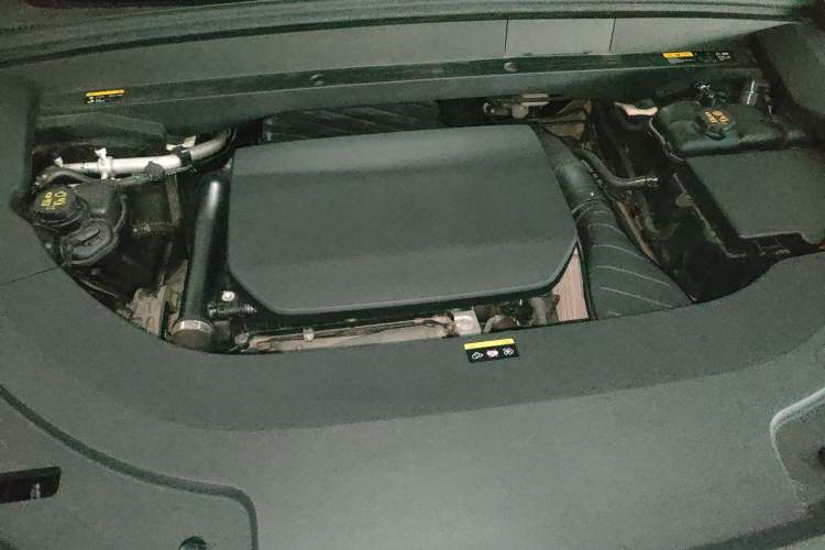 Used Li Auto L7 2023 Air model Engine Bay