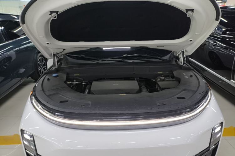Used Li Auto L7 2023 Pro Model Engine Bay