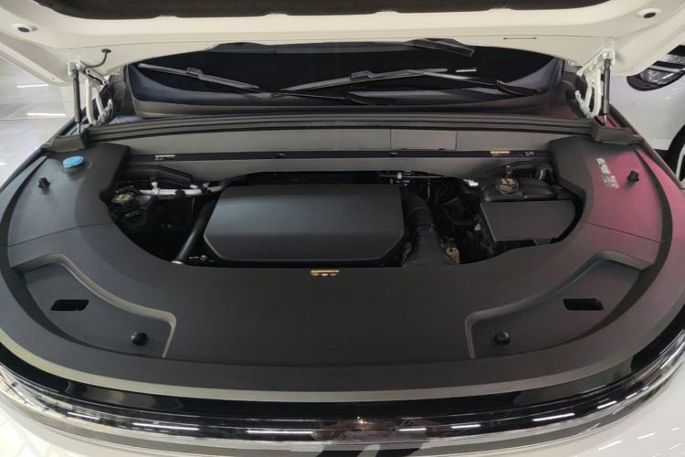 Used Li Auto L7 2023 Pro Model Engine Bay