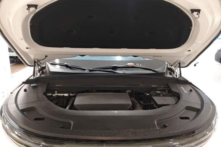 Used Li Auto L7 2023 Pro Model Engine Bay