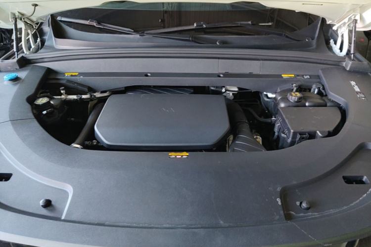 Used Li Auto L7 2023 Pro Model Engine Bay