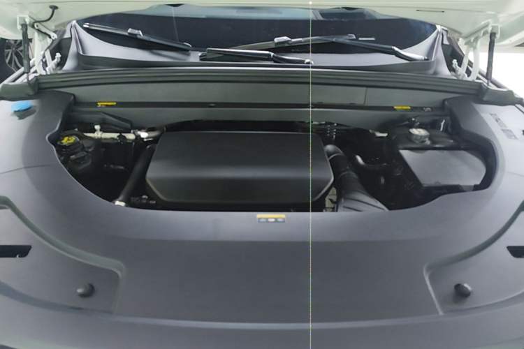 Used Li Auto L7 2023 Pro Model Engine Bay