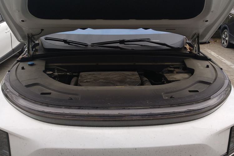 Used Li Auto L7 2023 Pro Model Engine Bay