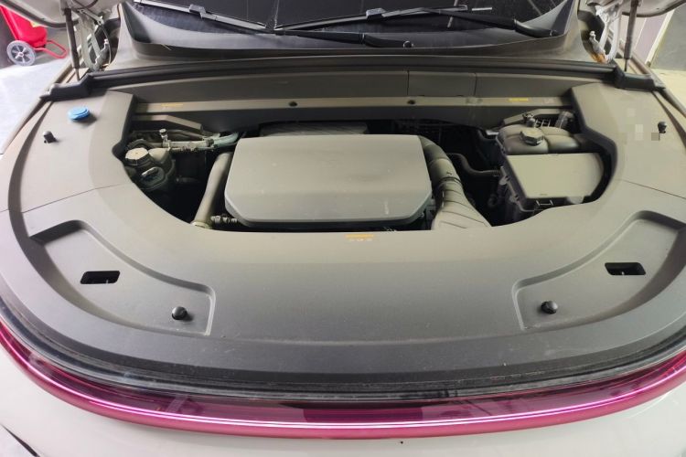 Used Li Auto L7 2023 Pro Model Engine Bay