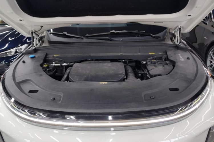 Used Li Auto L7 2023 Air model Engine Bay