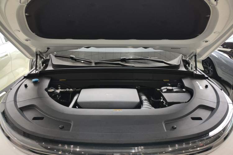 Used Li Auto L7 2023 Air model Engine Bay