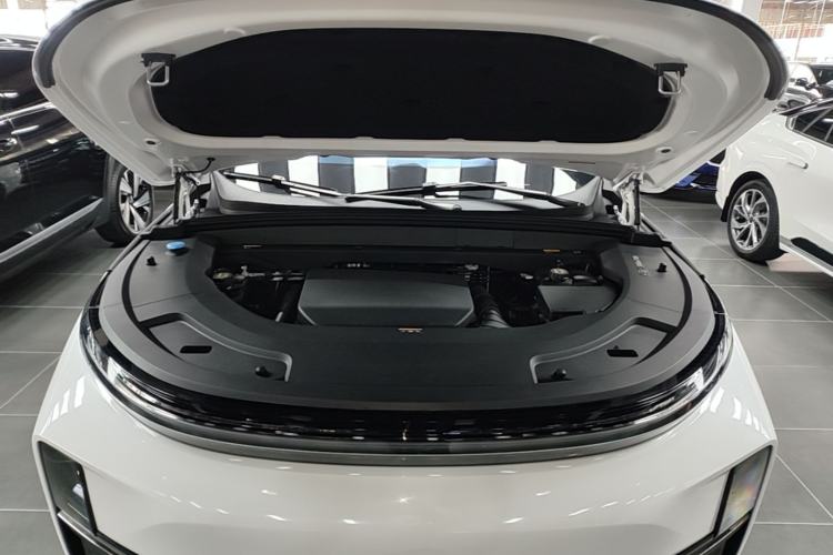 Used Li Auto L7 2023 Pro Model Engine Bay