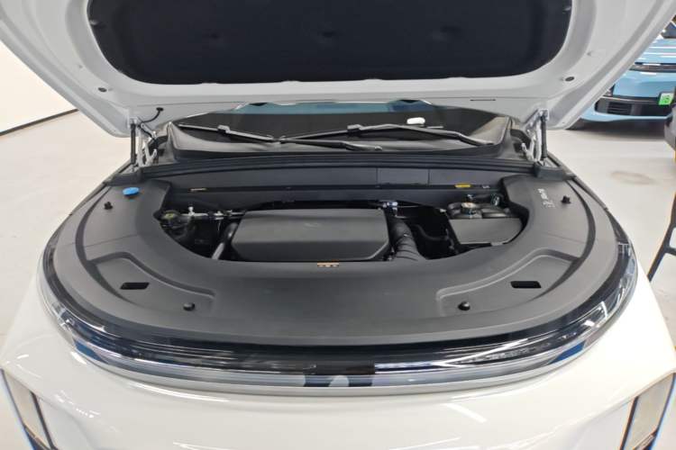 Used Li Auto L7 2023 Pro Model Engine Bay