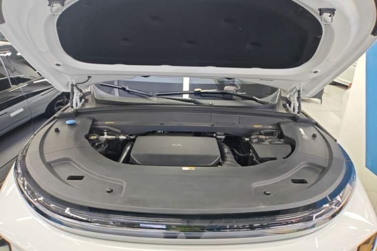Used Li Auto L7 2023 Pro Model Engine Bay