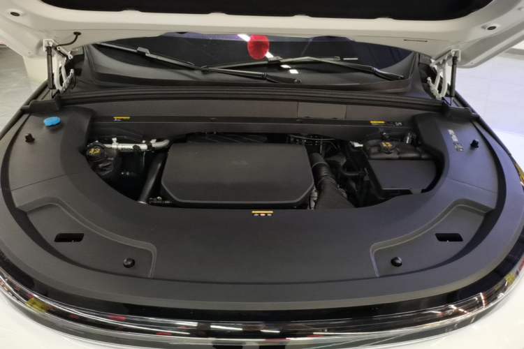 Used Li Auto L7 2023 Pro Model Engine Bay