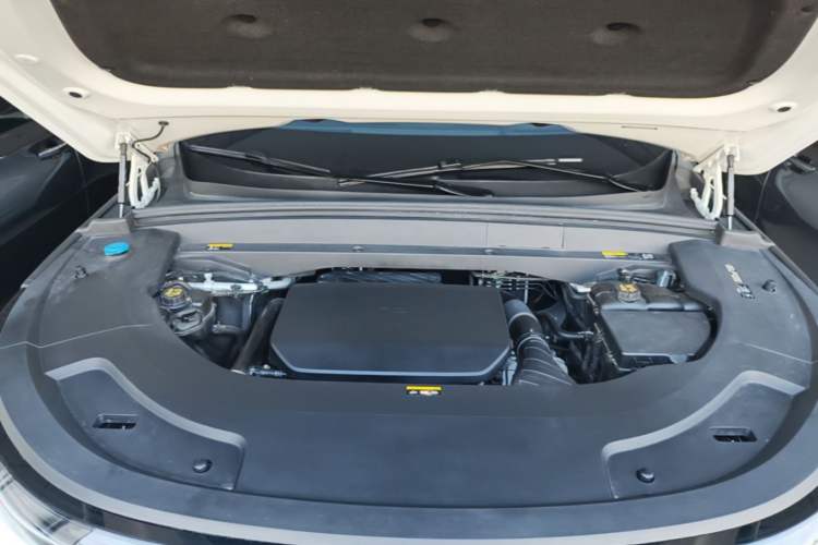 Used Li Auto L7 2023 Pro Model Engine Bay