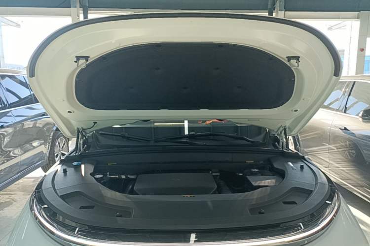 Used Li Auto L7 2023 Max model Engine Bay