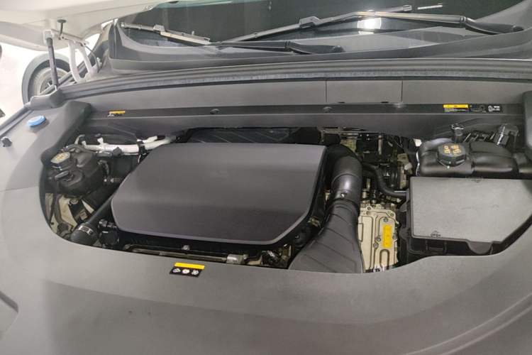 Used Li Auto L7 2023 Pro Model Engine Bay