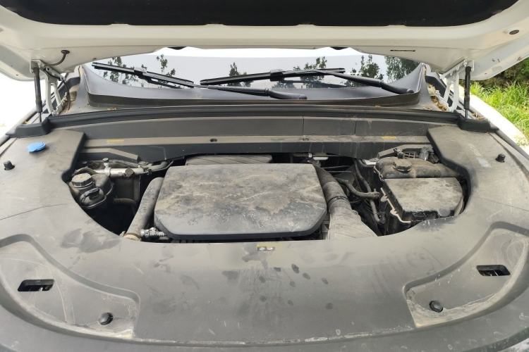 Used Li Auto L7 2023 Pro Model Engine Bay