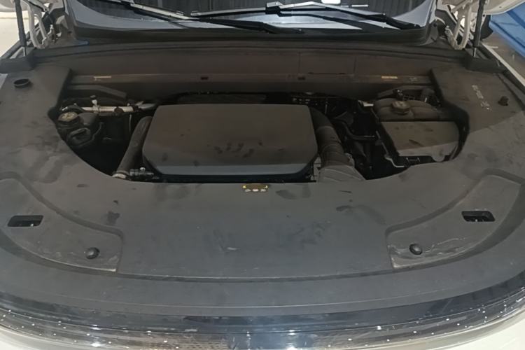 Used Li Auto L7 2023 Pro Model Engine Bay