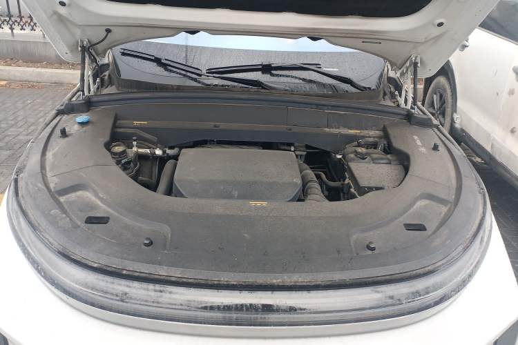 Used Li Auto L7 2023 Max model Engine Bay