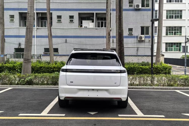 Used Li Auto L7 2023 Pro Model Exterior 1