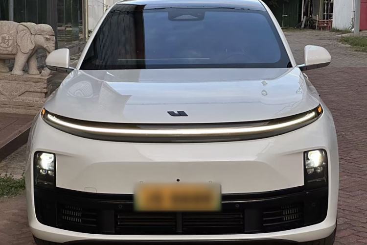 Used Li Auto L7 2023 Pro Model Exterior 1