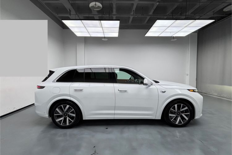 Used Li Auto L7 2023 Pro Model Exterior 2