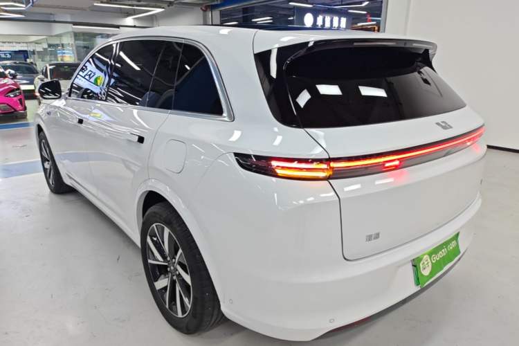 Used Li Auto L7 2023 Pro Model Exterior 2