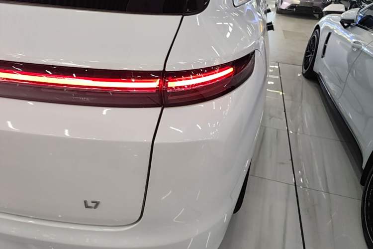 Used Li Auto L7 2023 Max model Exterior 3