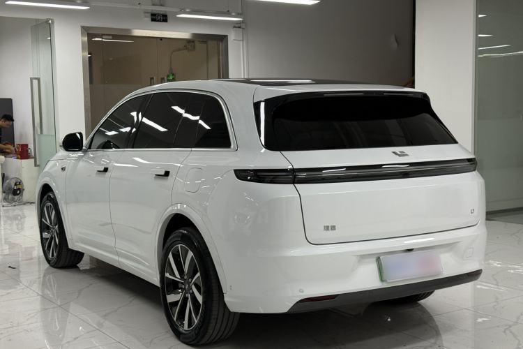 Used Li Auto L7 2023 Pro Model Exterior 3