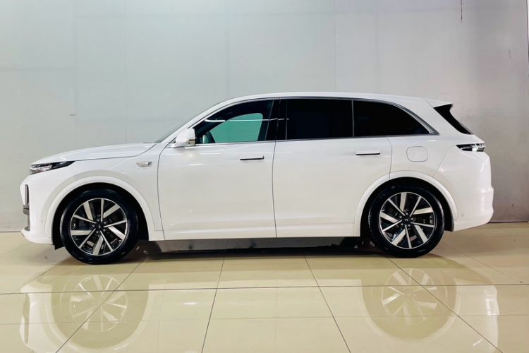 Used Li Auto L7 2023 Pro Model Exterior 3
