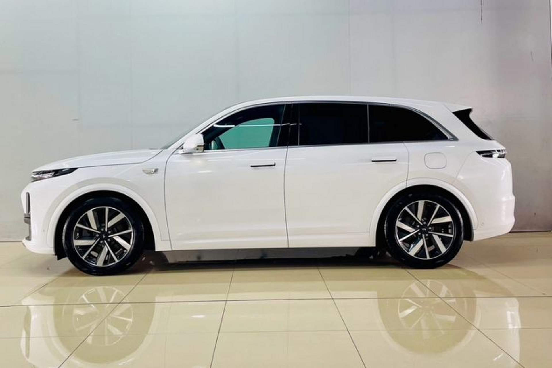 Used Li Auto L7 2023 Pro Model Exterior 3