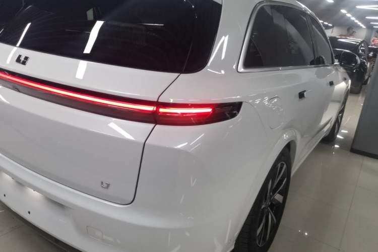 Used Li Auto L7 2023 Pro Model Exterior 3