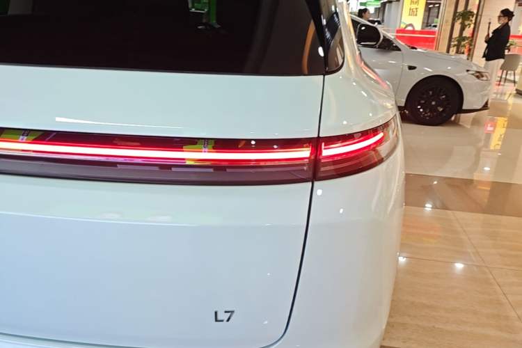 Used Li Auto L7 2023 Air model Exterior 3