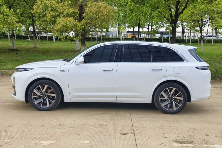 Used Li Auto L7 2023 Pro Model Exterior 3
