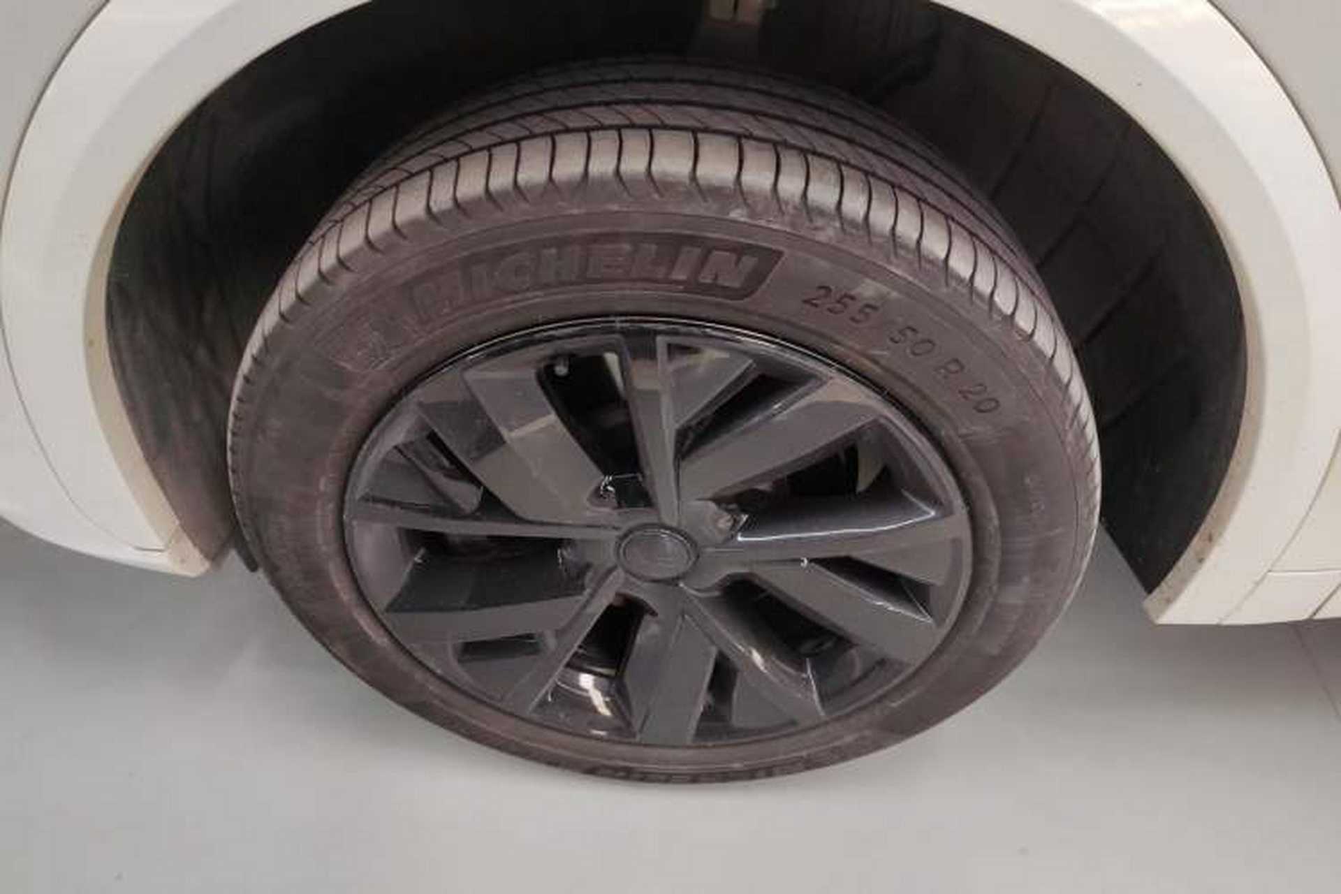 Used Li Auto L7 2023 Pro Model Exterior 4