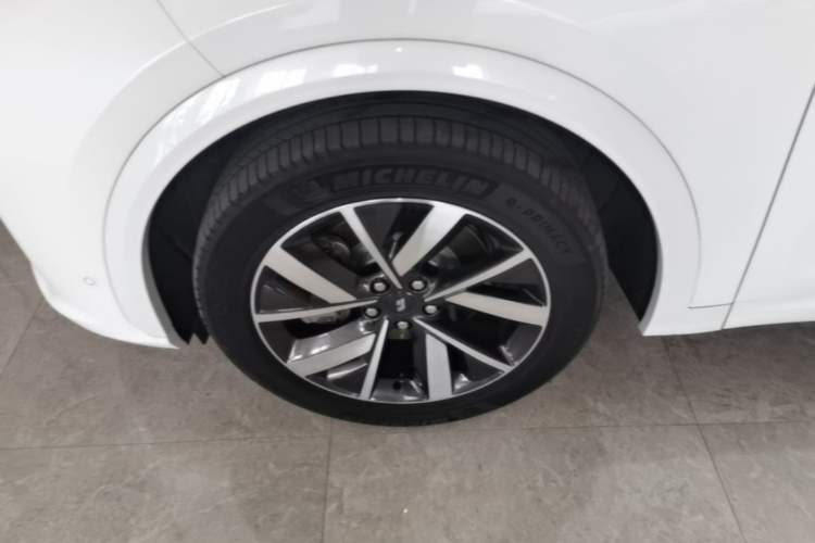 Used Li Auto L7 2023 Air model Exterior 4